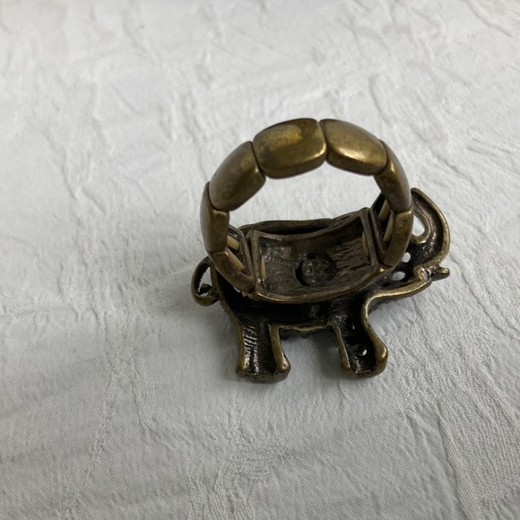 Elephant Ring Expandable Elasticized w/ Rhinestone Eye Metal - Picture 6 of 7
